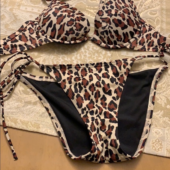 - Vs Leopard bikini size extra small - Picture 1 of 7